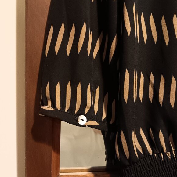 ✨️The Limited Black and Tan Blouse Size Medium - Picture 6 of 8
